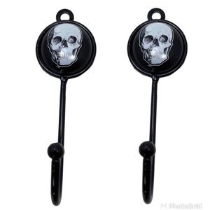 Sourpuss skull round wall hooks set of 2